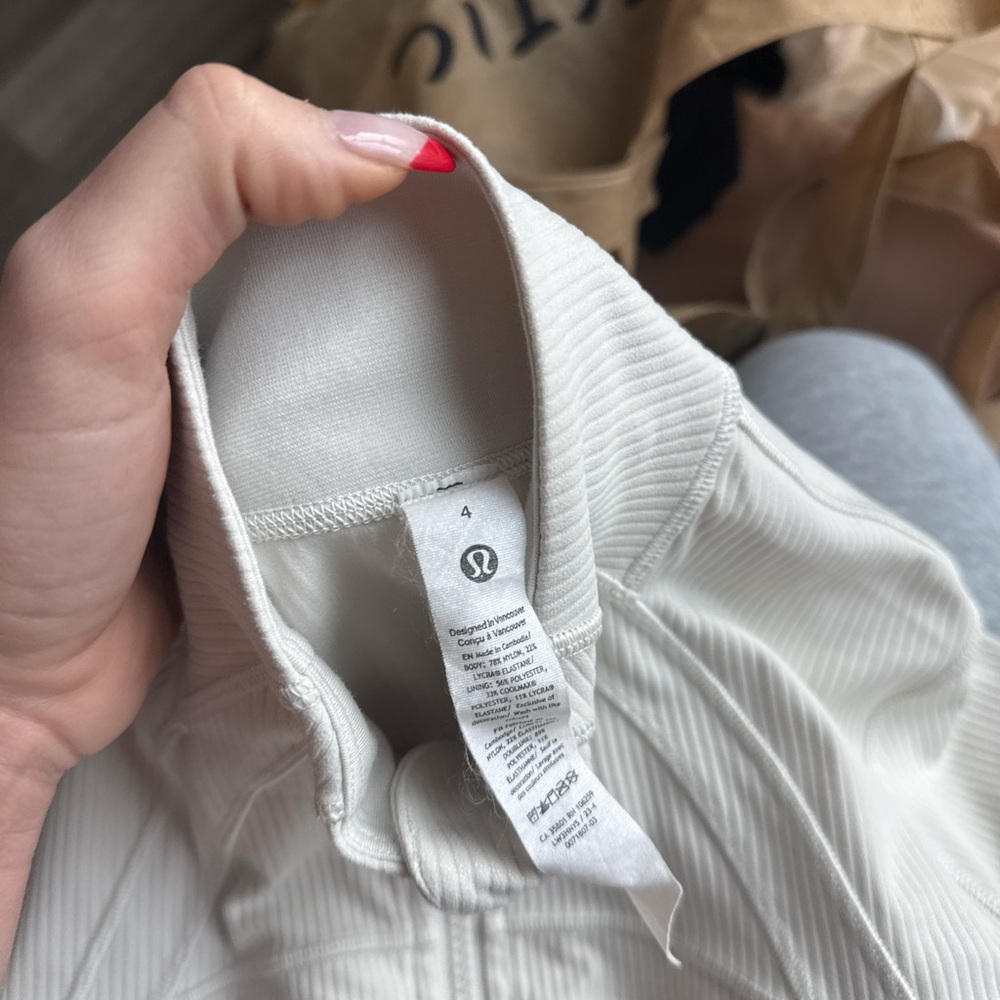 Lululemon define jacket SHIMMER size 4 - Picture 4 of 5